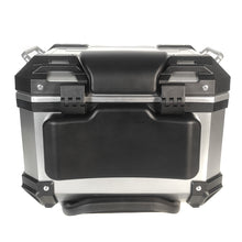 Cargar imagen en el visor de la galería, CAJUELA CUADRADA 35L PLÁSTICO TECHX2 PLATA/NEGRO C/ RESPALDO Y SEGURO ANTIROBO MOD. SG-510
